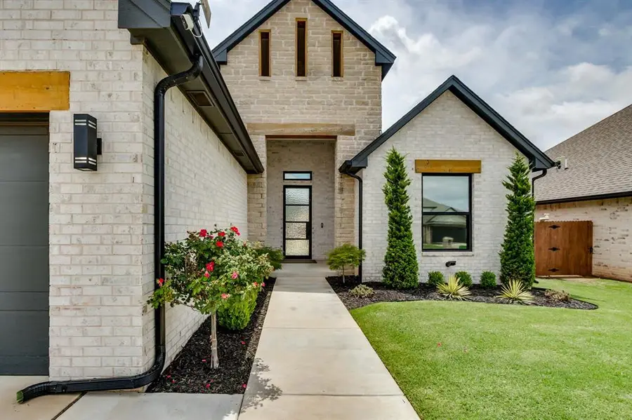 9308 NW 84th Street, Yukon, OK 73099 - #2