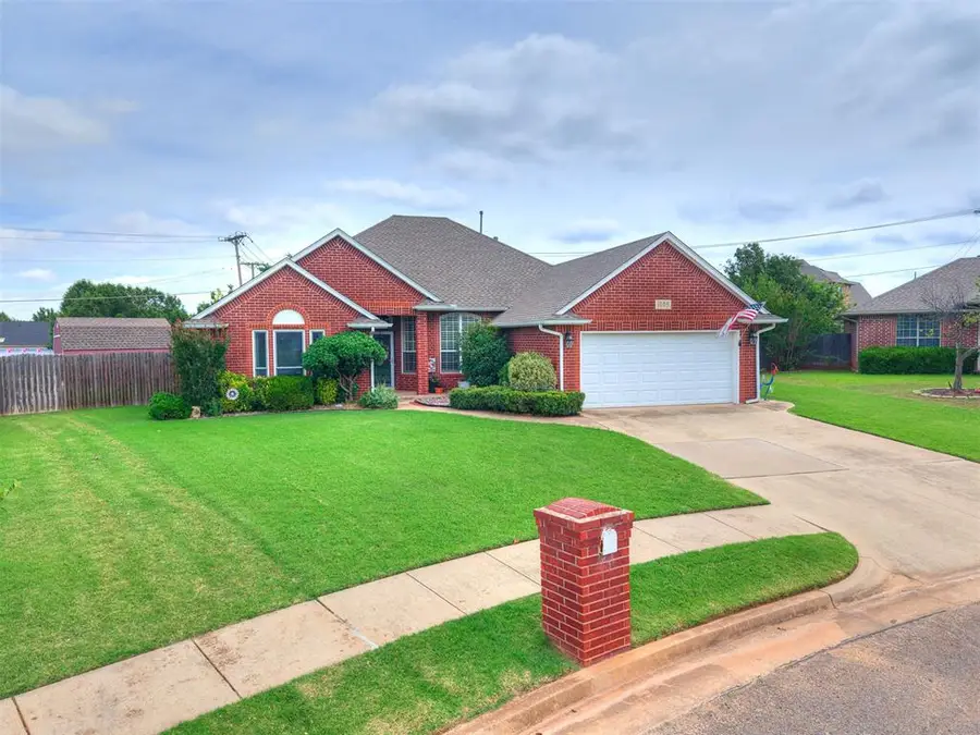 1609 Monterey Place, Edmond, OK 73013 - #2