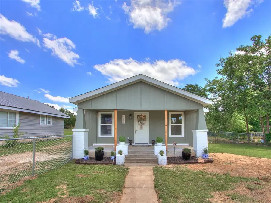 910 W Park Street, Tecumseh, OK 74873 - #2