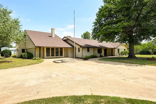 1839 E Pleasantview Lane, Mustang, OK 73064