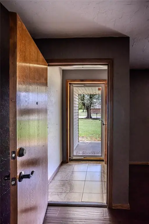 10058 N Lark Road, Weatherford, OK 73096 - #3