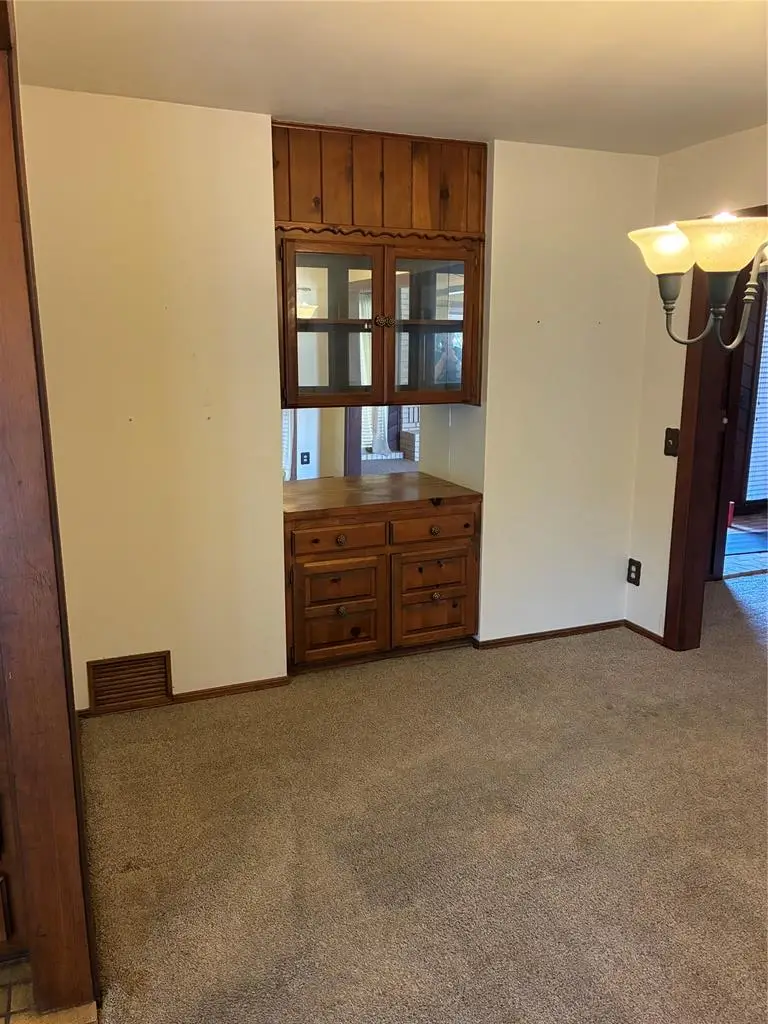 712 Diana Avenue, Frederick, OK 73542 - #3