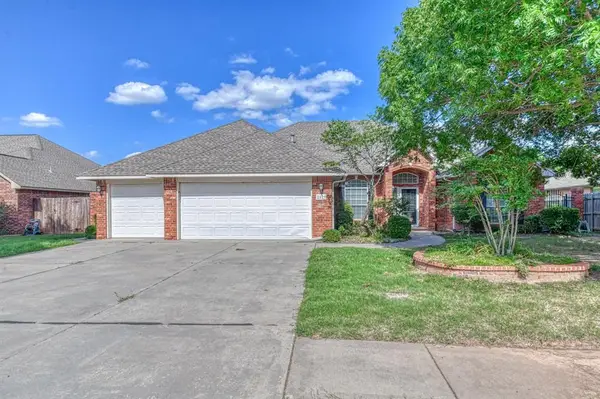 2821 Stonebridge Court, Norman, OK 73071