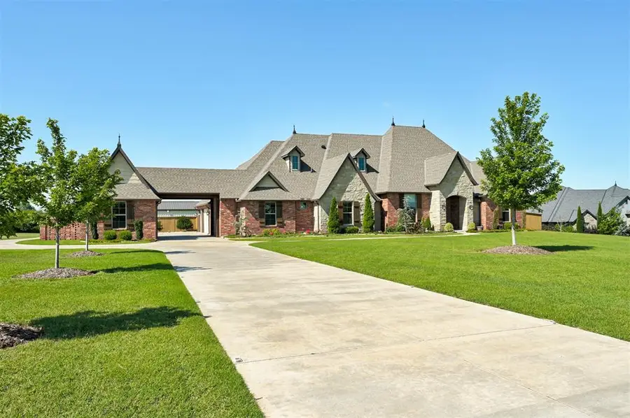 12448 SW 110th Street, Mustang, OK 73064 - #2