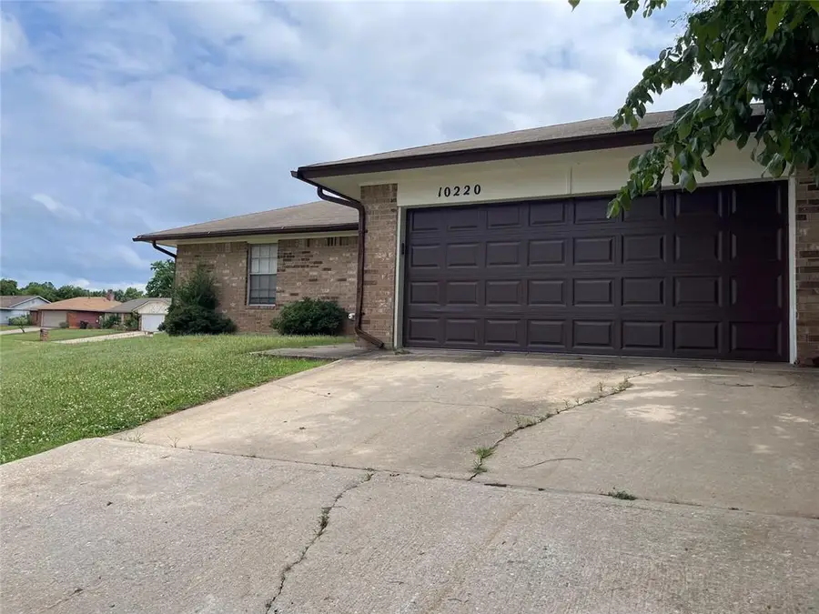 10220 Isaac Drive, Midwest City, OK 73130 - #3