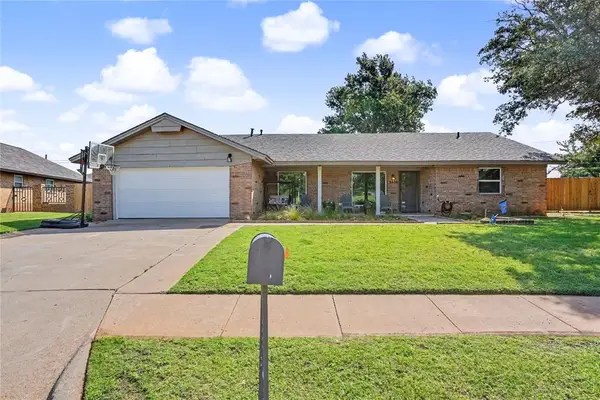 2404 Apache Pass, Altus, OK 73521