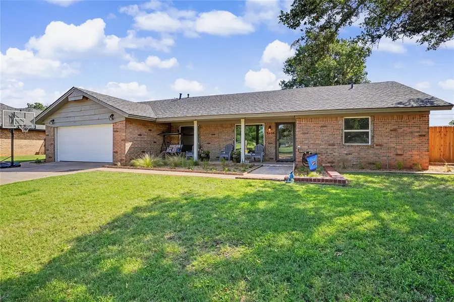 2404 Apache Pass, Altus, OK 73521 - #2