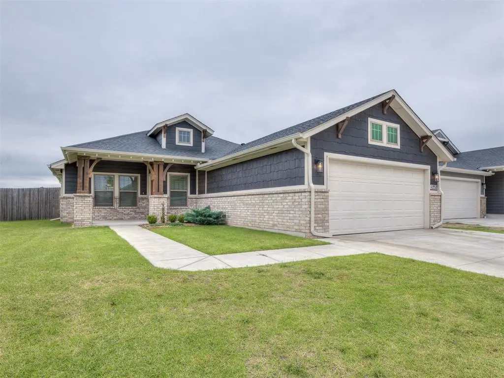 1237 SW 162nd Street, Moore, OK 73170 - #1