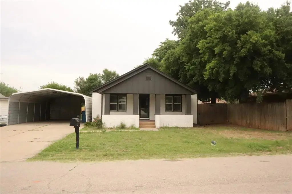 203 W Pine Street, Tuttle, OK 73089 - #1