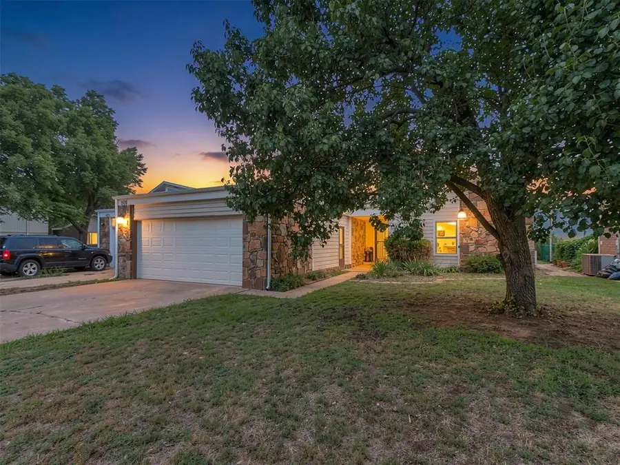 501 SE 34th Street, Moore, OK 73160 - #3