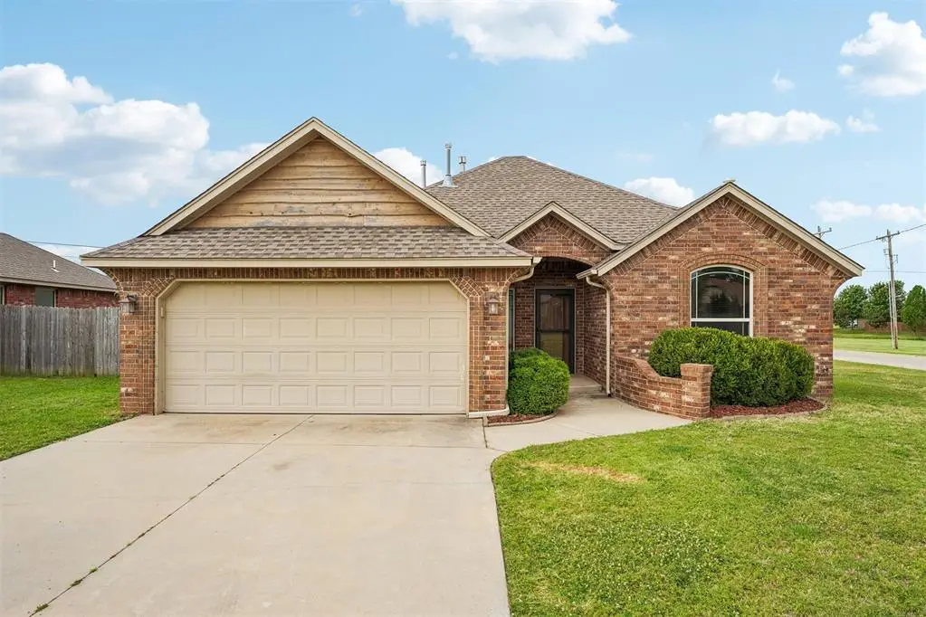 860 SW 10th Street, Moore, OK 73160 - #1