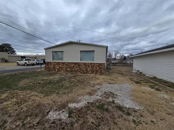 506 W 4th Street, Watonga, OK 73772