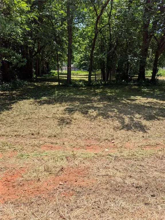 W Washington Avenue, Guthrie, OK 73044 - #1