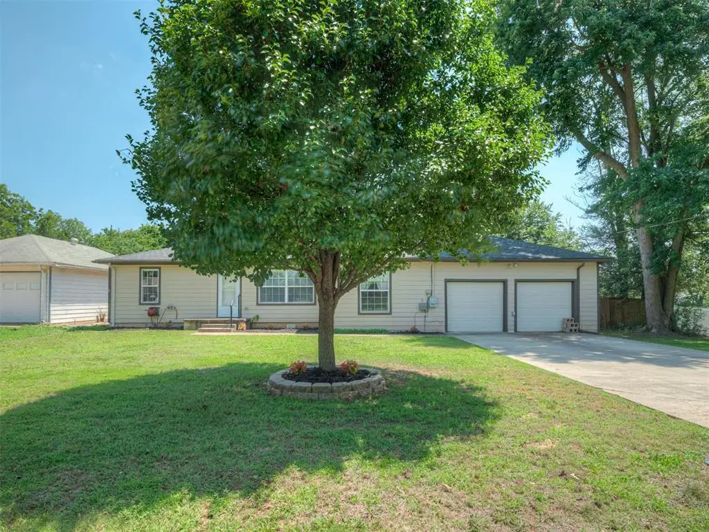 3910 Lawn Drive, Oklahoma City, OK 73115 - #1