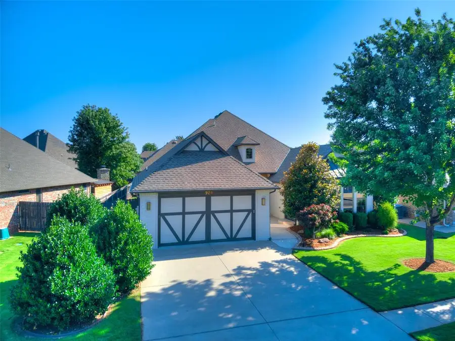 929 NW 195th Place, Edmond, OK 73012 - #3