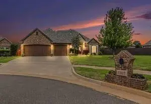 11317 NW 6th Circle, Yukon, OK 73099