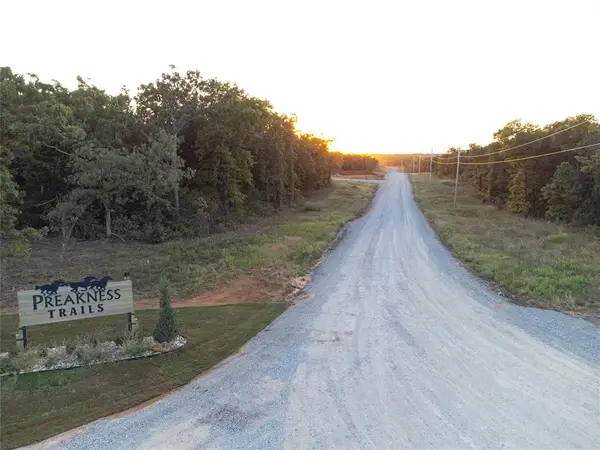 104699 S Secretariat Trail, McLoud, OK 74851