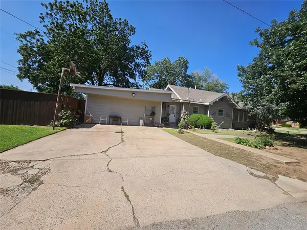 401 N Broadway Street, Hobart, OK 73651