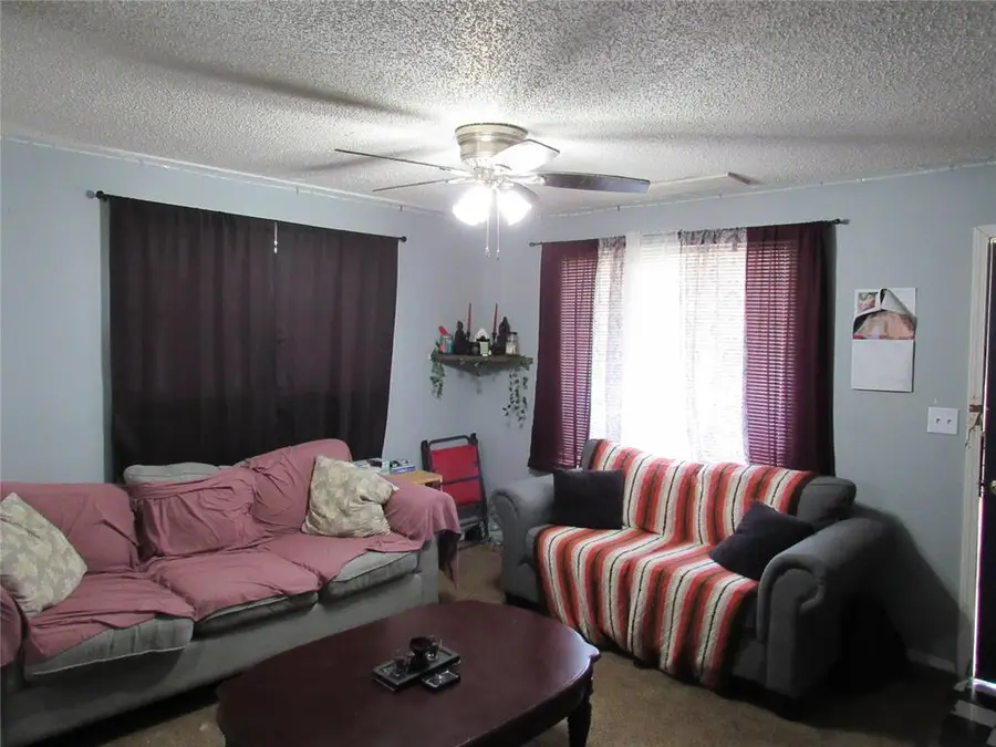 625 E Main, Byars, OK 74831 - #3