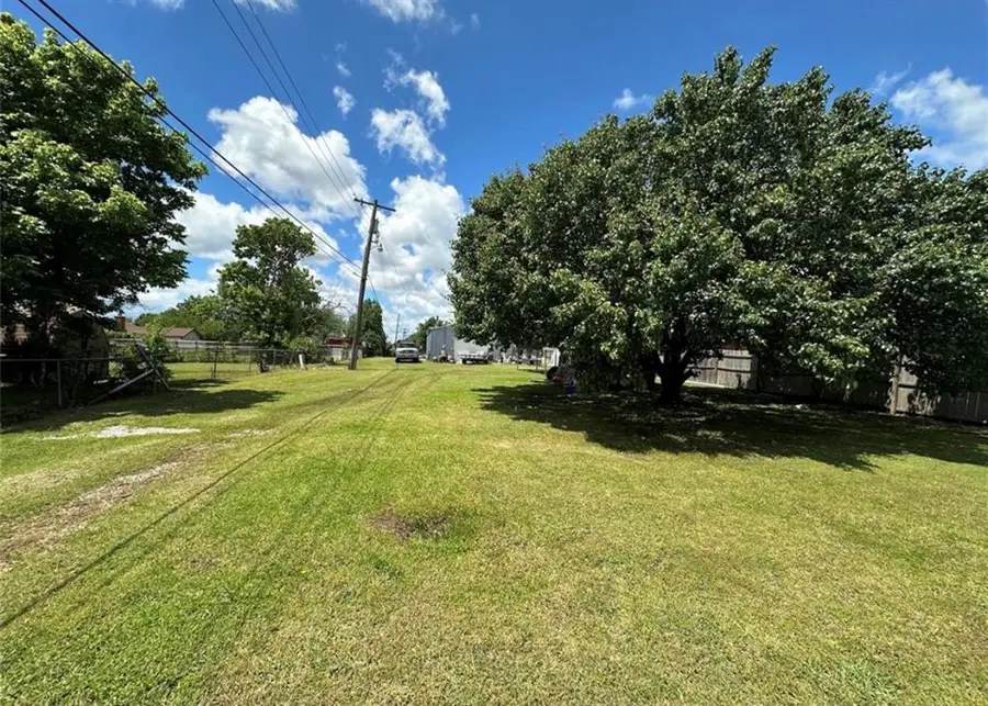 2418 Ellis Drive, Shawnee, OK 74804 - #2
