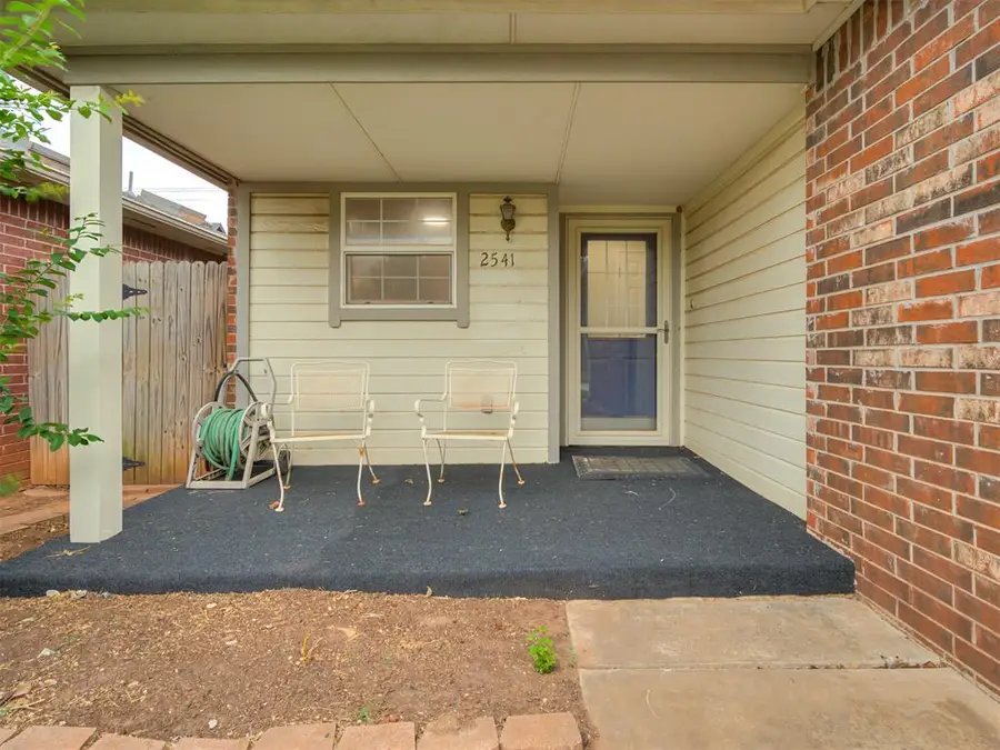 2541 Lynn Lane, Oklahoma City, OK 73120 - #2