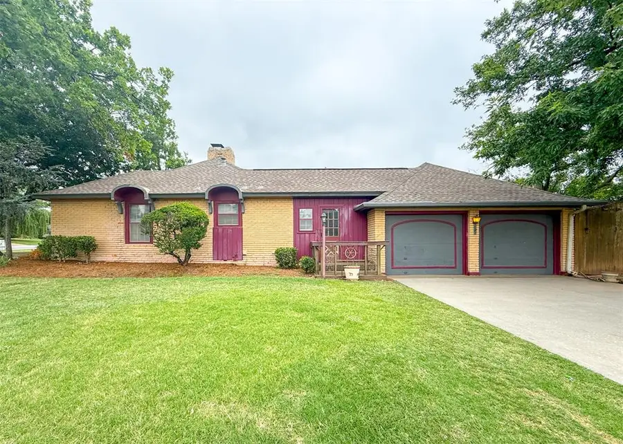 1816 Huntington Avenue, Nichols Hills, OK 73116 - #3