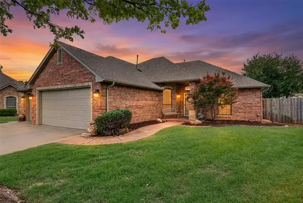 2038 Tall Grass Circle, Edmond, OK 73012