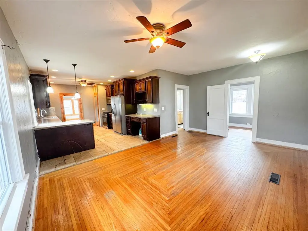 504 N Walnut Street, Seiling, OK 73663 - #1