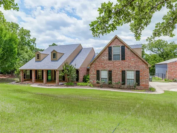 10461 Ridgeview Drive, Edmond, OK 73034