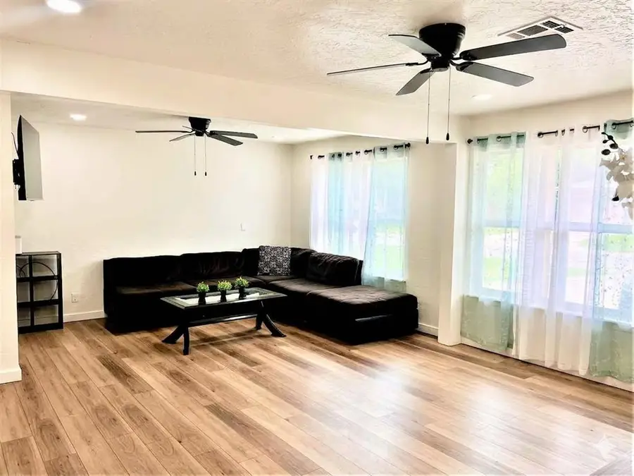 822 E Hayes Street, Norman, OK 73071 - #3