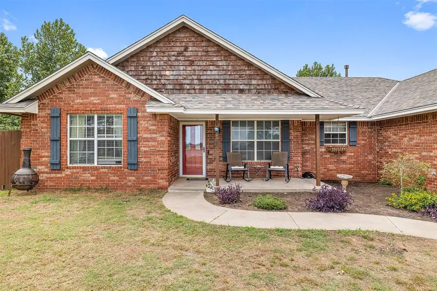 319 N Cimarron Road, Tuttle, OK 73089 - #3