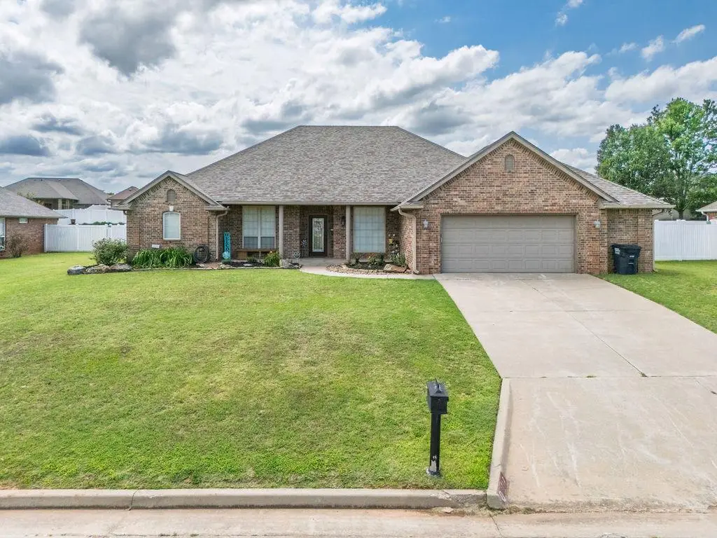 1712 Pecan Crossing Drive, Shawnee, OK 74804 - #1