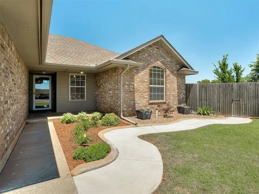 1005 Olde Town Drive, Piedmont, OK 73078 - #2