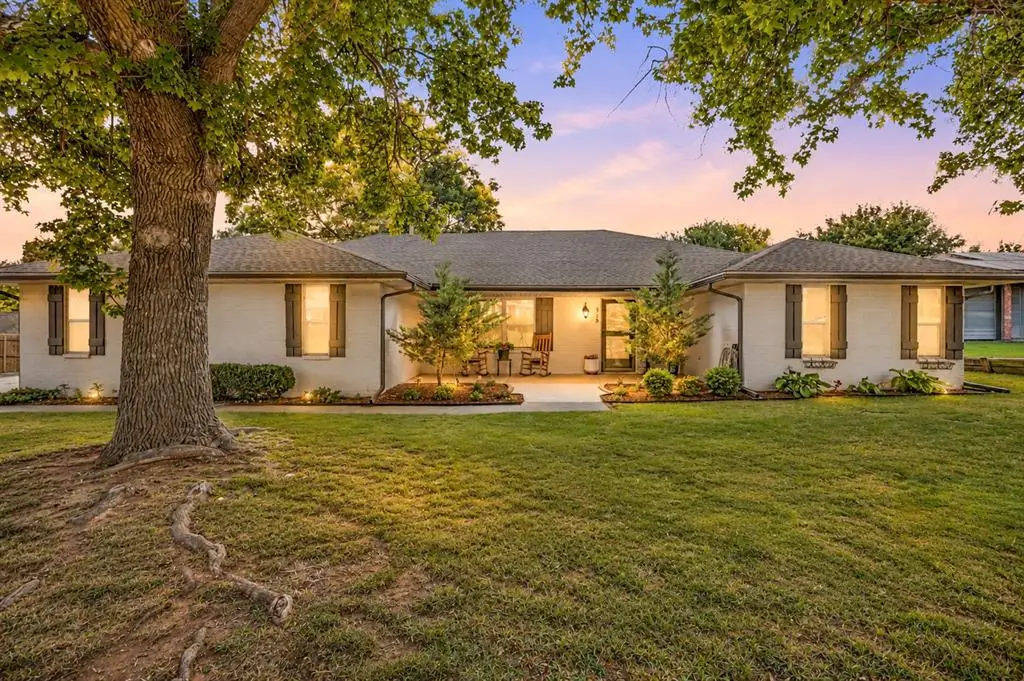 319 W Bass Avenue, Yukon, OK 73099 - #1
