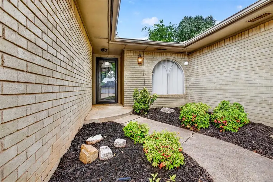 3604 Banner Avenue, Edmond, OK 73013 - #3