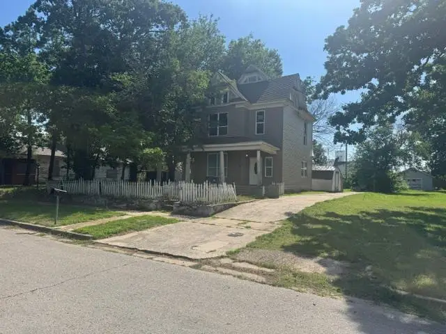 222 S Oklahoma Avenue, Shawnee, OK 74801 - #1