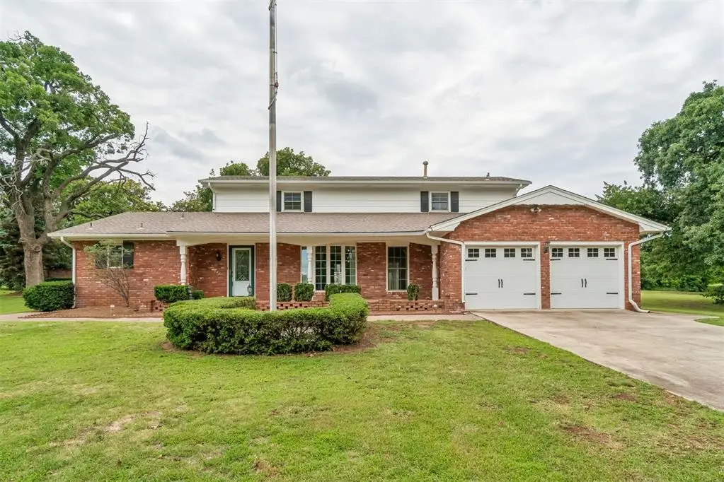 2909 Short Drive, Edmond, OK 73034 - #1