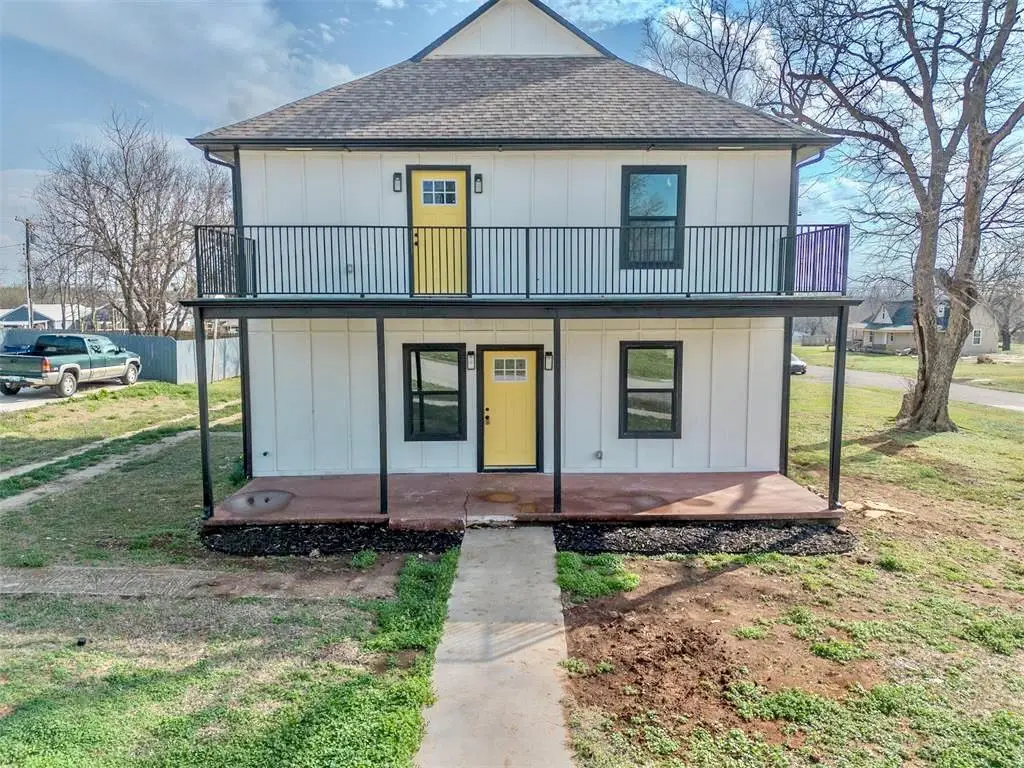 705 E Springer Avenue, Guthrie, OK 73044 - #1