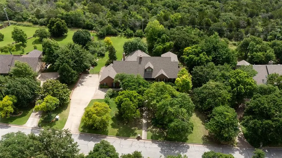 3816 Coachman Road, Edmond, OK 73013 - #3