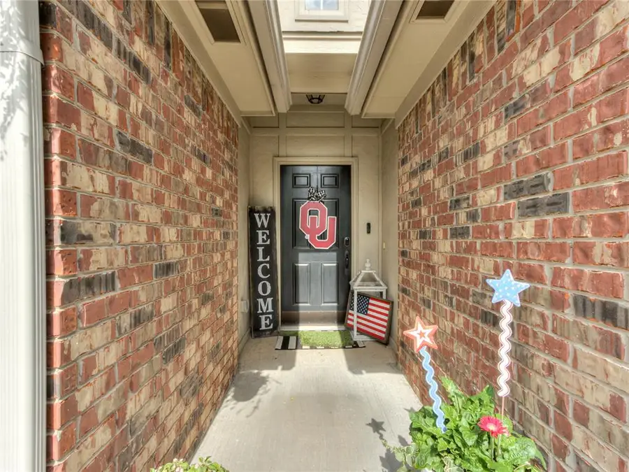 2909 Narrowleaf Lane, Oklahoma City, OK 73128 - #2