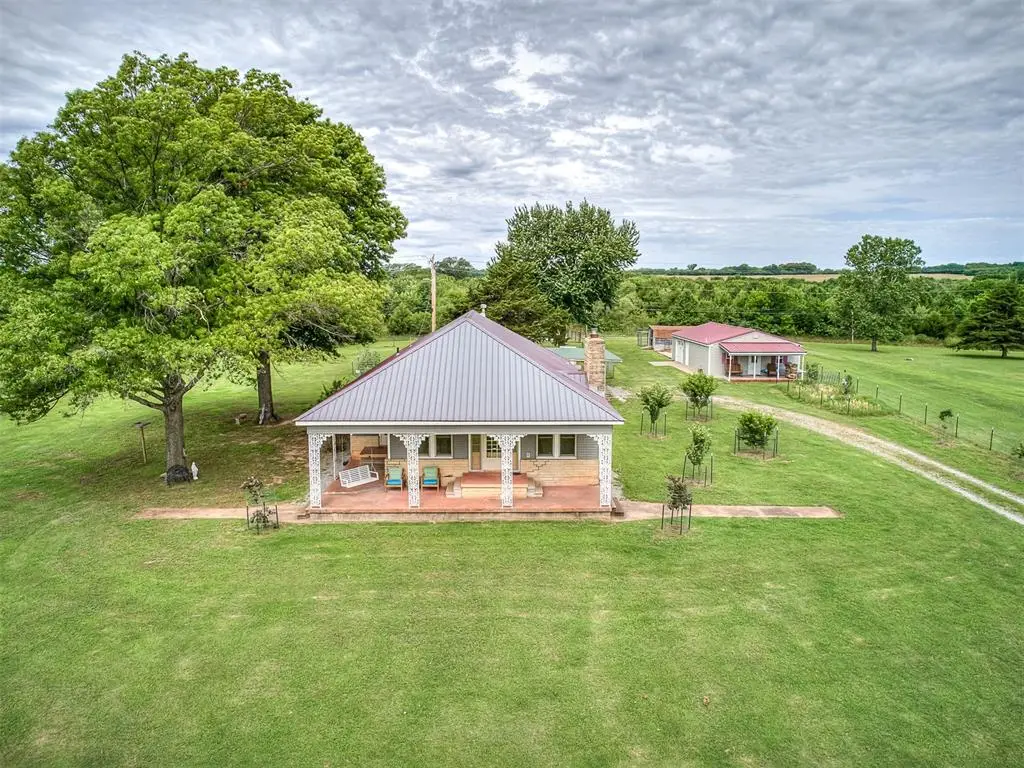 3965 State Highway 18 Highway, Fairfax, OK 74637 - #1