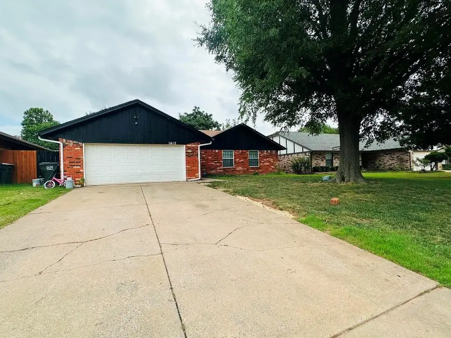 1612 Whispering Creek Drive, Edmond, OK 73013 - #3