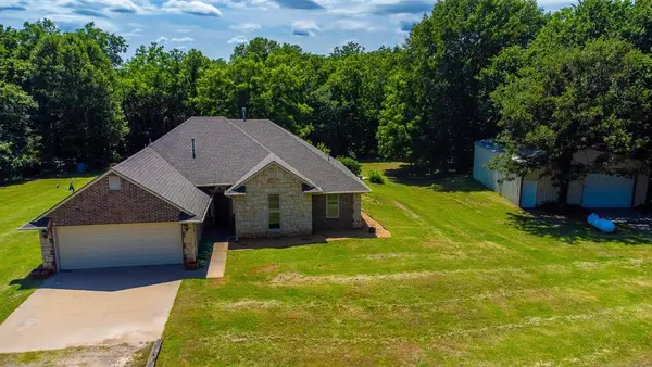900301 S Oak Hill Drive, Chandler, OK 74834