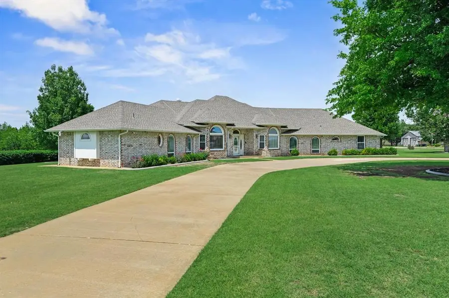 4201 Saint Croix Drive, Edmond, OK 73025 - #2