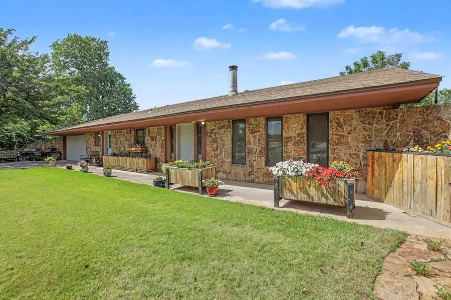 1211 E Rock Creek Road, Tuttle, OK 73089 - #3