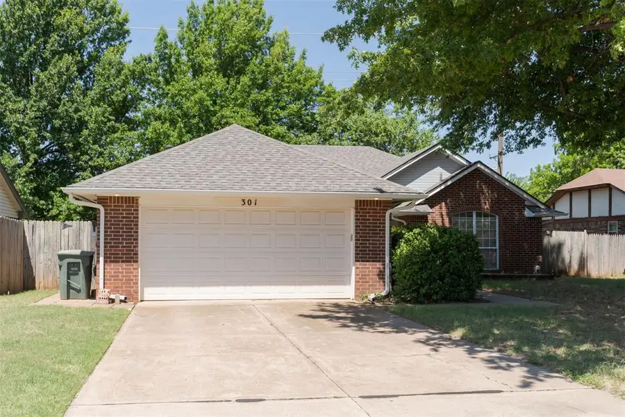 301 N Rockypoint Drive, Edmond, OK 73003 - #2