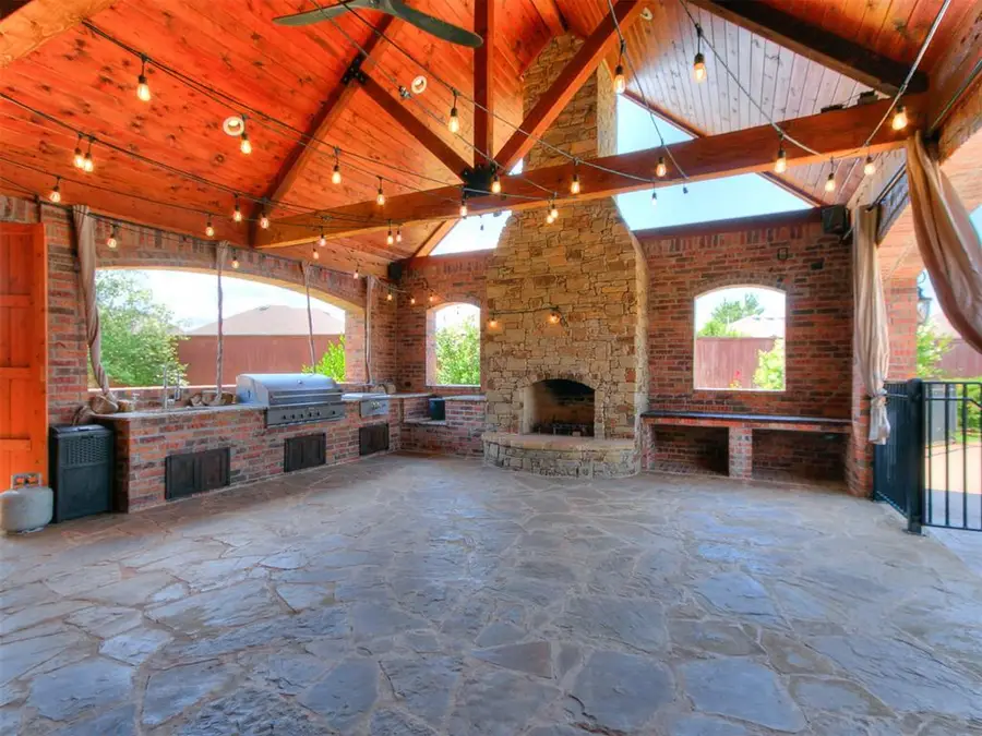 14401 Yorkshire Lane, Oklahoma City, OK 73142 - #3
