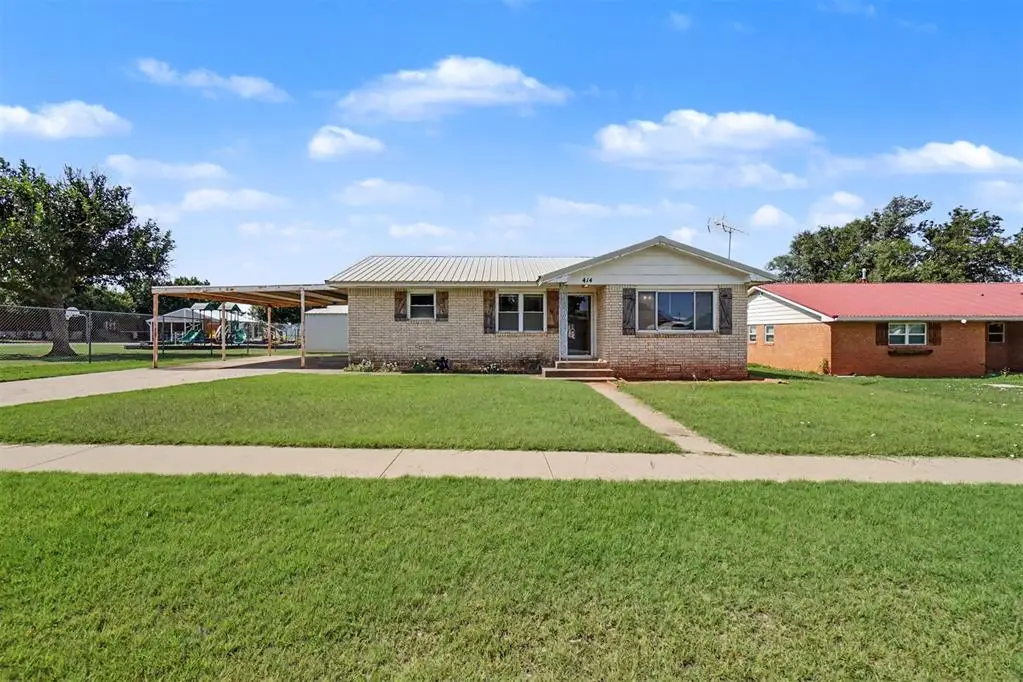 414 E Broadway Street, Leedey, OK 73654 - #1