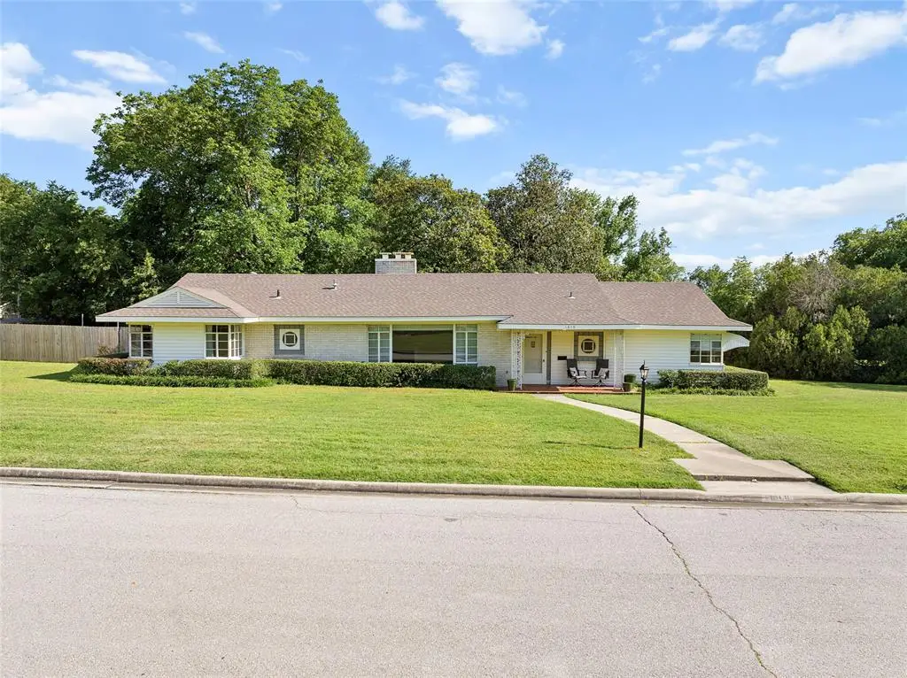 1616 SW 6th Street, Ardmore, OK 73401 - #1