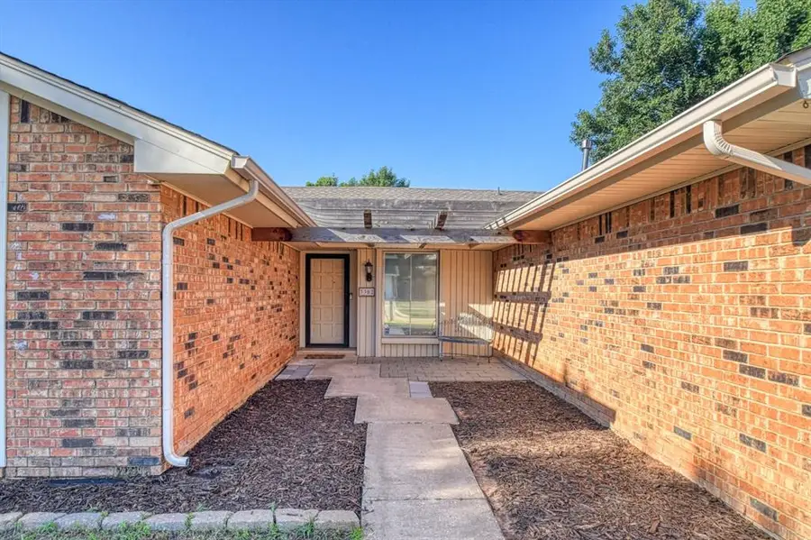 3302 Pheasant Run Road, Norman, OK 73072 - #3